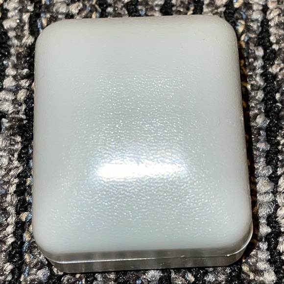 Autom NIB WWJD Necklace - Picture 3 of 4